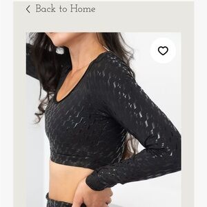 Lunalae pole grip Black Long Sleeve Crop Top with bra cup